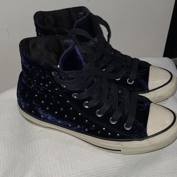CONVERSE Velvet Size 7 Navy High-Top Sneakers with Studs - Picture 4 of 15